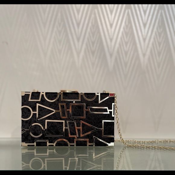 Clutch - Picture 2 of 2